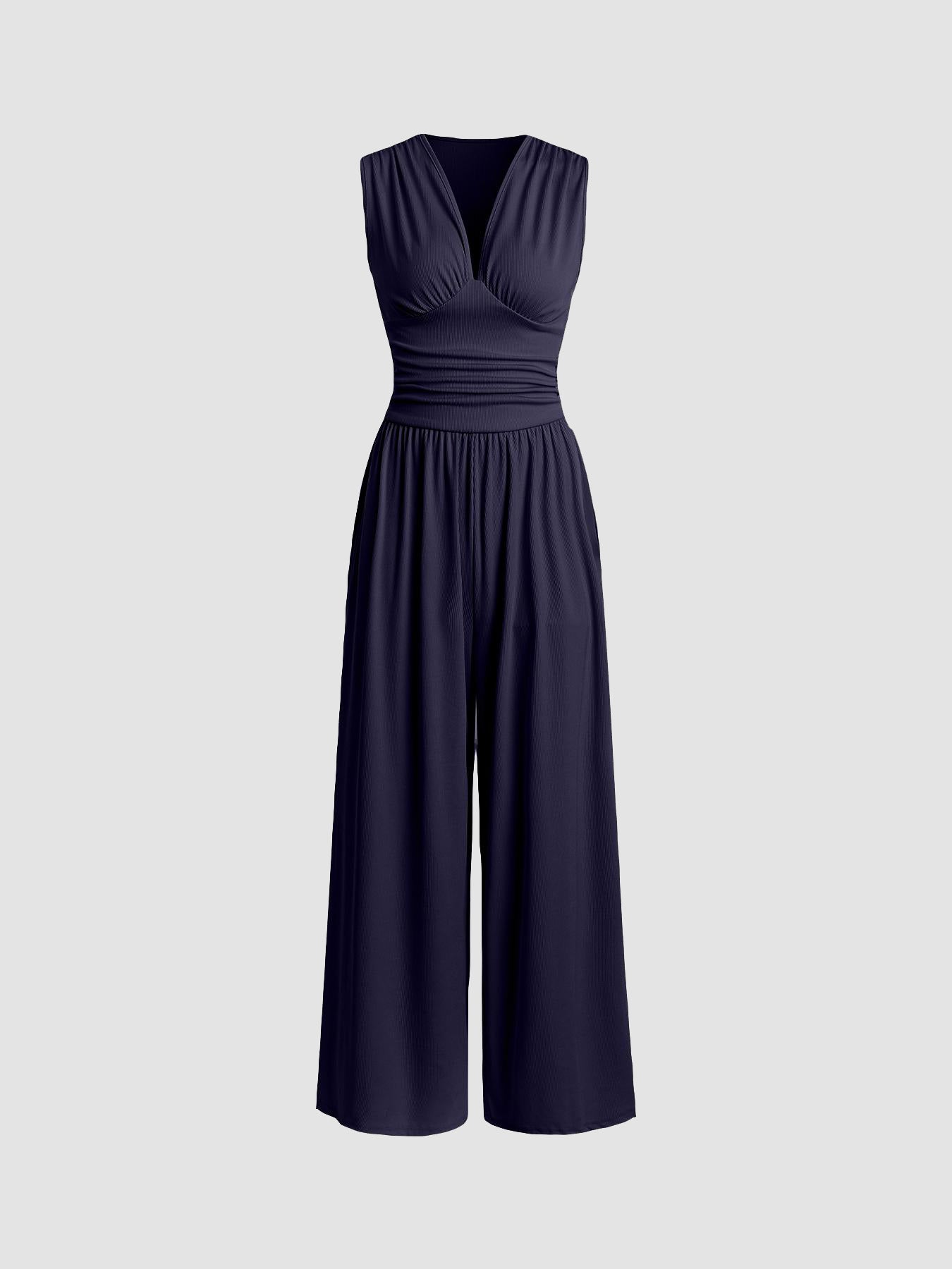 Laila Aura — Mono fluido de elegancia minimalista